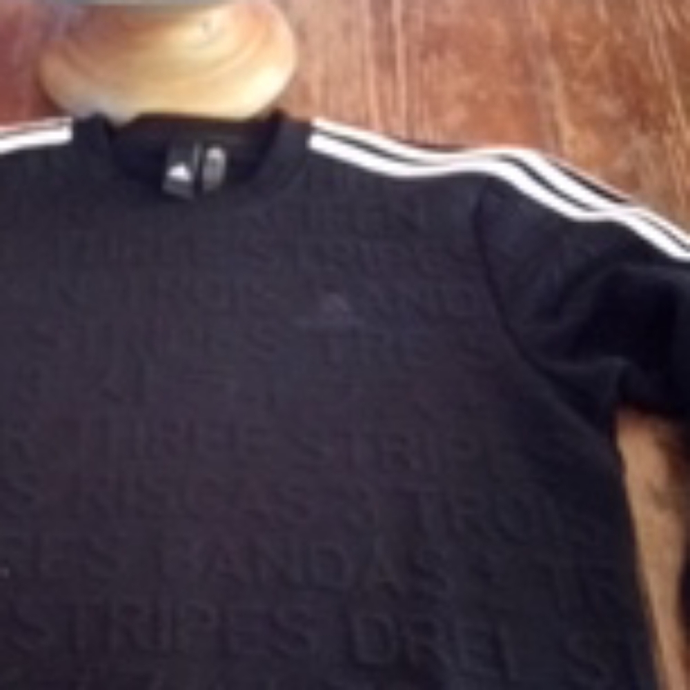 Sweatshirt - Picture 2 of 3